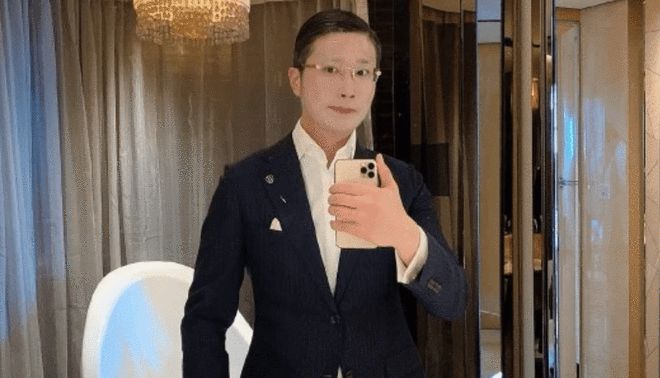 火爆全网的金融圈“人类高质量男性”,真实身份只是上海的外汇徐经理?